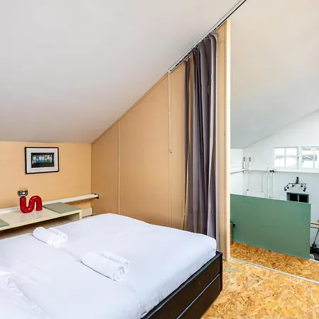 Guestready - Artistic Loft Near Paris 아르퀼